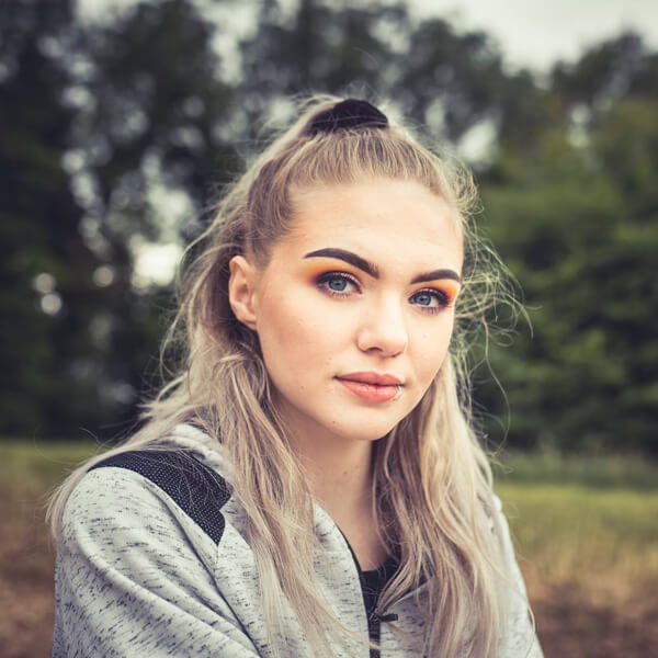 نویسنده